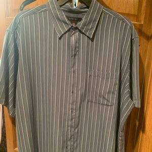 Men’s Synrgy short sleeve shirt